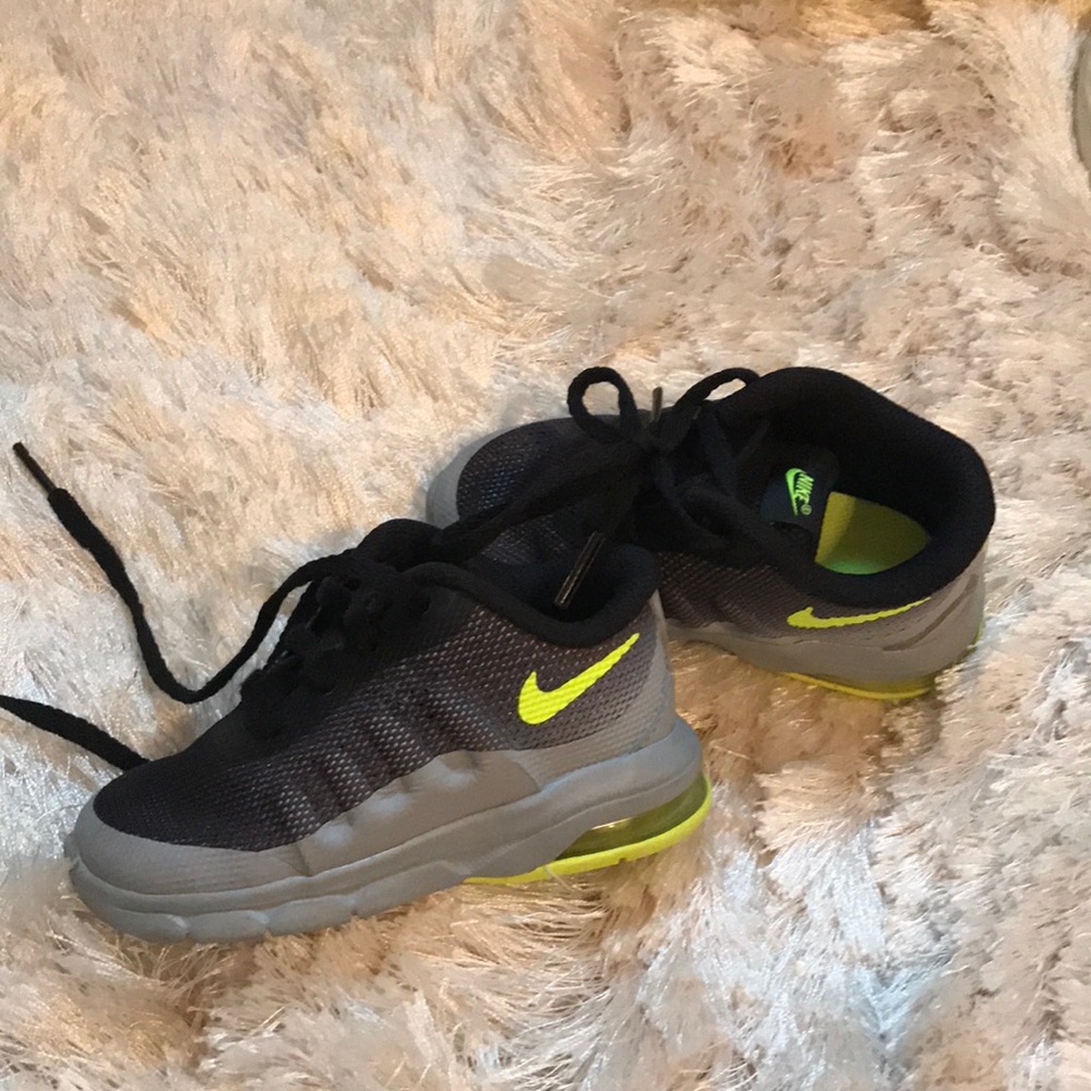 Boys Nike’s